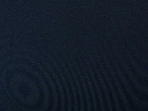 Imagem da Cor do Produto Blusa Isis Soft de Manga Longa - Preta - Detalhe vazado com formato oval